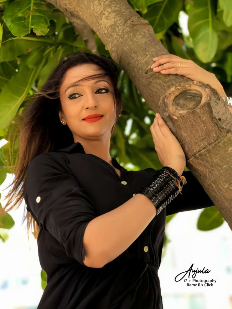 Anjula Rajapaksha Hot Photos
