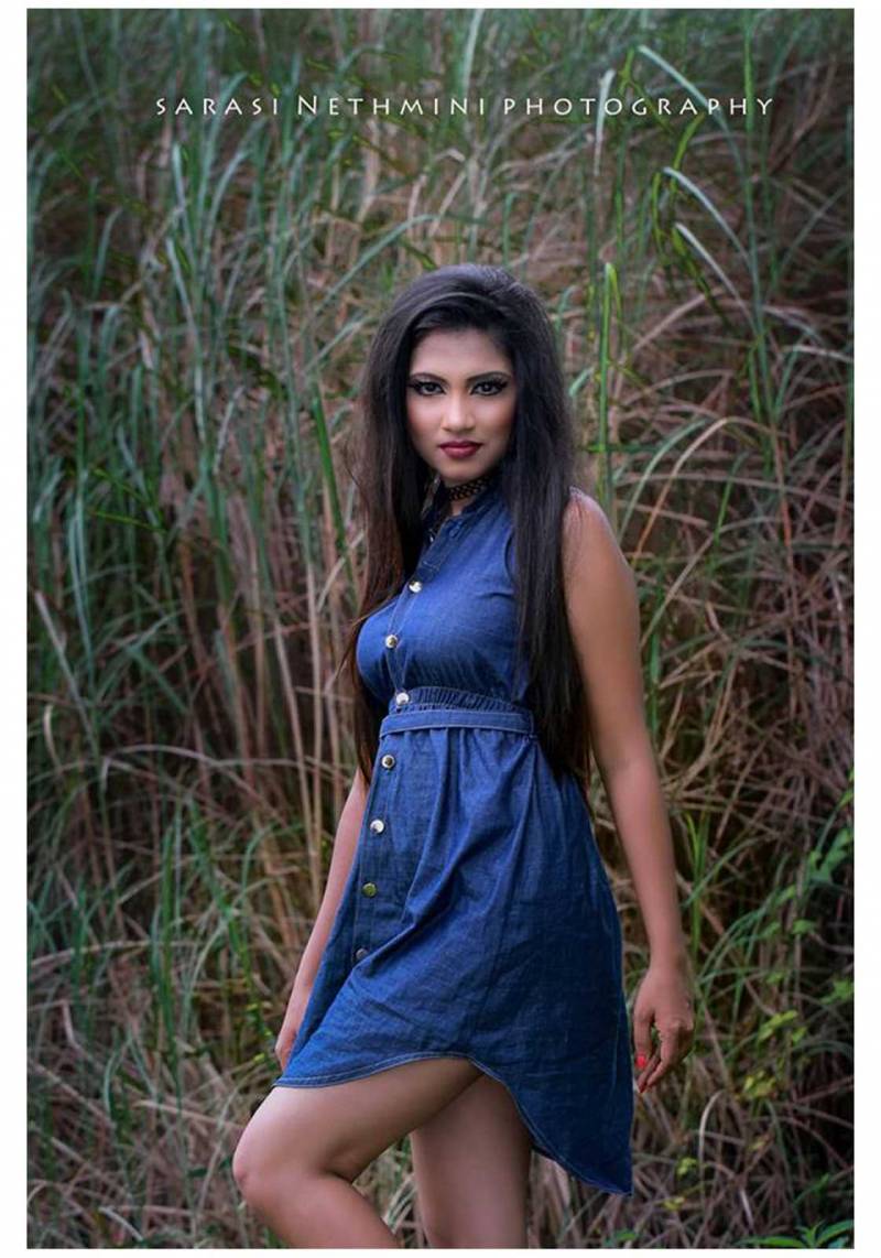 Jayani Karunarathna Hot In Flirty Dress