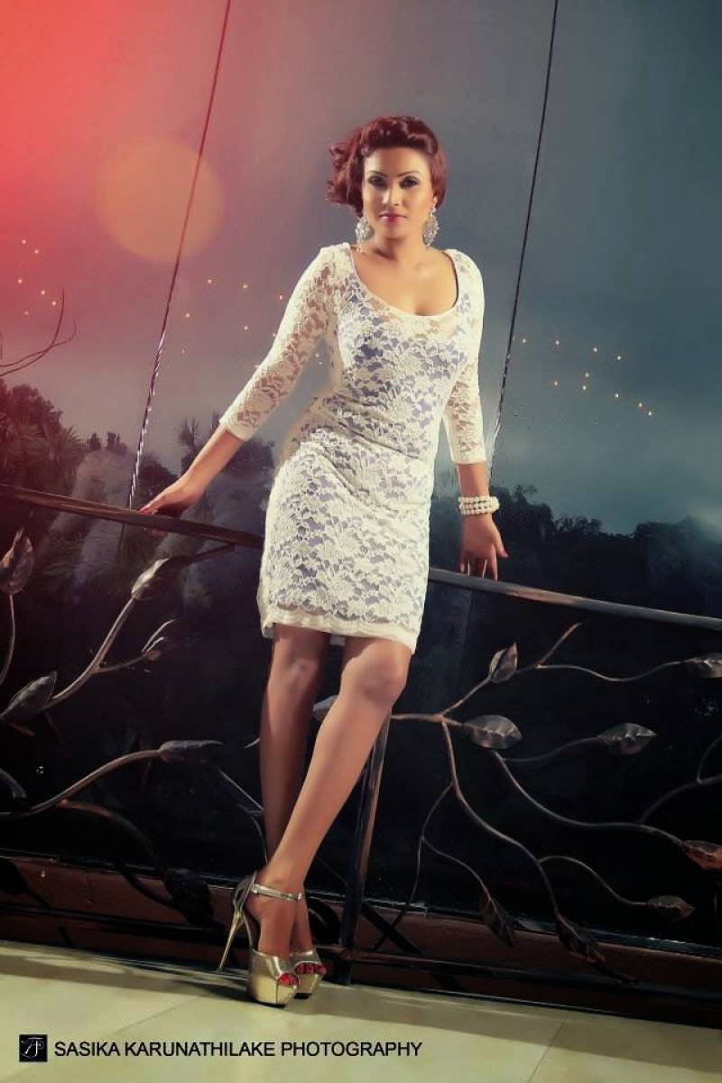 Srimali Fonseka Tight Lace Dress
