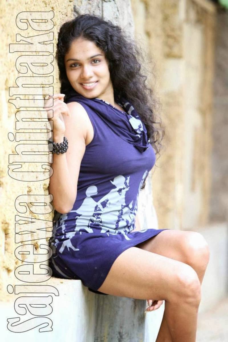 Sinithi Akila Hot Legs
