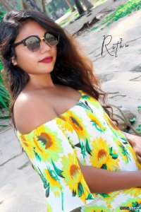 Rithu Akarsha Yellow Clicks