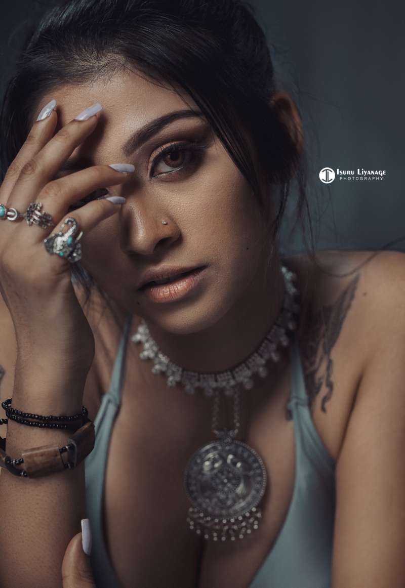 Pooja Vindy Sexy Clicks
